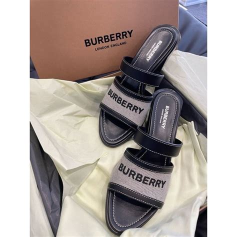 burberry 涼鞋|Burberry .